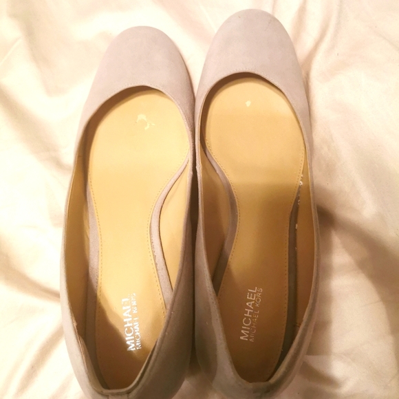 Grey heels - Picture 3 of 5